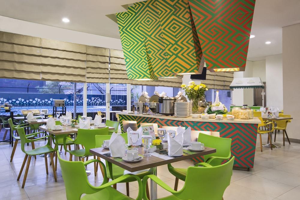 Khas Makassar Hotel Exteriör bild